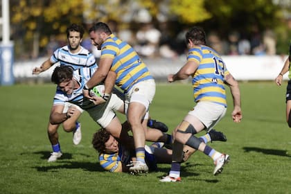 SIC e Hindú se enfrentarán en un partido del Top 12 que puede ser crucial: no parece haber espacio para ambos en las semifinales del torneo de URBA.