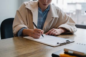 Siempre es importante contar con un currículum actualizado para aprovechar las oportunidades, sin importar la fecha en la que se busque trabajo