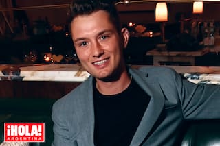 Tiene 29 años, es actor, músico y modelo y, sin renegar de su herencia, se abre su propio camino