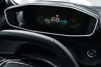 Siempre partiendo del confort y la ergonomía como premisa, el i-cockpit cuenta con 4 componentes innovadores