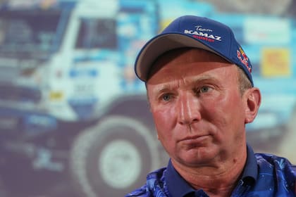 
Siete veces ganador del Rally Dakar en la categoría camiones, Vladimir Chagin es el director del equipo Kamaz; de su época de piloto, todavía tiene el récord de 63 etapas ganadas