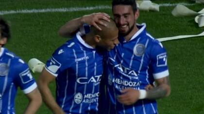 Sigales festeja el gol del triunfo de Godoy Cruz