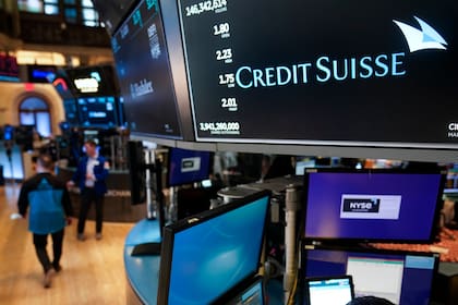 Sigue el nerviosismo en los mercados, pese al rescate del Credit Suisse