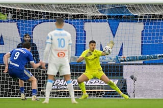 Sigue semana caótica de Marsella tras conceder un penal en el descuento ante Estrasburgo