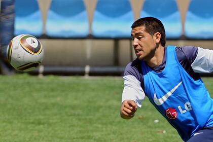 Siguen las idas y vueltas en la novela Riquelme