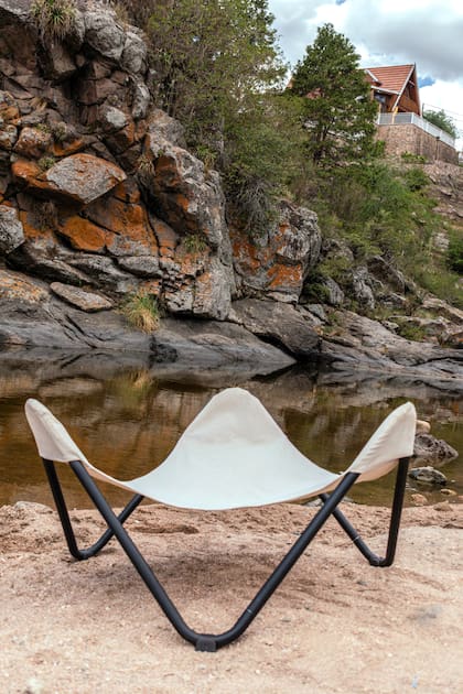 SILLA ORANGUTÁN. Estructura de acero con lona en algodón. Medidas: 1,20 m de ancho, 1,20 m de profundidad y 60 cm de altura. @sillaorangutan