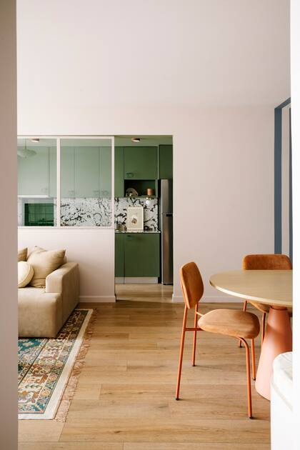 Sillas (Estudio Te). Pisos (Patagonia Flooring)