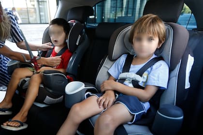 Algunas recomendaciones para elegir la silla apropiada para que los chicos viajen seguros en el auto