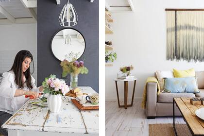 Sillón (Living Express) con almohadones y manta (En Abundancia) y mesa de arrime con tapa de mármol (Sol Palou). El tapiz (Hachez Home) es una creación de Clara Houssay, hermana de la dueña y su mejor socia en los proyectos de deco. Mesa ratona (Lucila H).