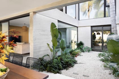 Sillones, mesas y sillas de exterior (Mausy Design)