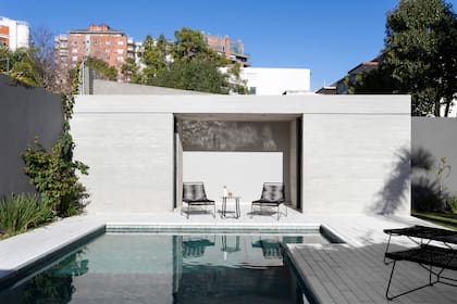 Sillones, reposeras y mesa de arrime (Increa)