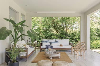 Sillones y almohadones (Masai Deco).