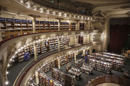 El Ateneo de la calle Santa Fe, imponente.