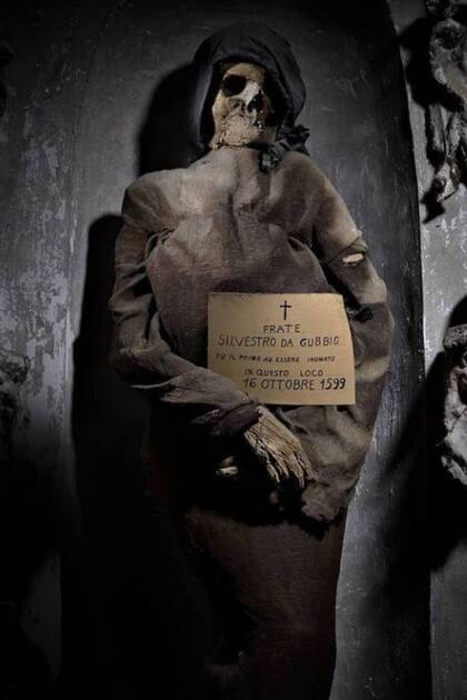 Silvestro Da Gubbio fue el primero monje cuyos restos se colocaron en las catacumbas capuchinas, en 1799