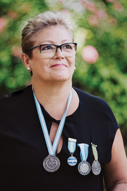 Silvia Barrera, instrumentadora quirúrgica y la mujer más condecorada
por las Fuerzas Armadas