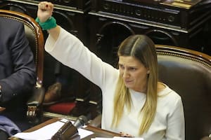 Los diputados discuten la equidad salarial entre hombres y mujeres