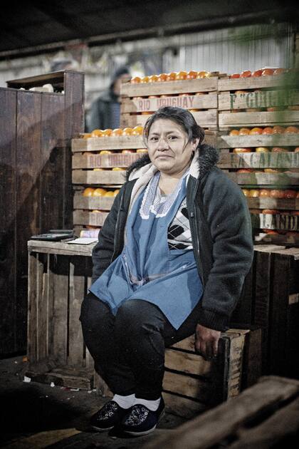 Silvia Mamani Chiquillana es puestera en el mercado de Beccar.