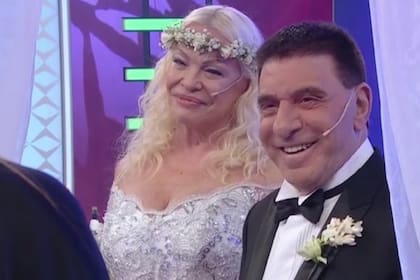 Silvia Süller y Jacobo Winograd celebraron una desopilante boda en El precio justo