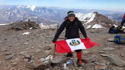 Silvia Vásquez-Lavado en el Aconcagua