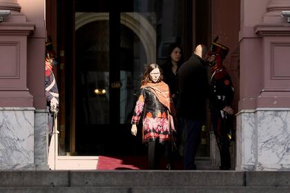 Silvina Batakis sale de la Casa Rosada