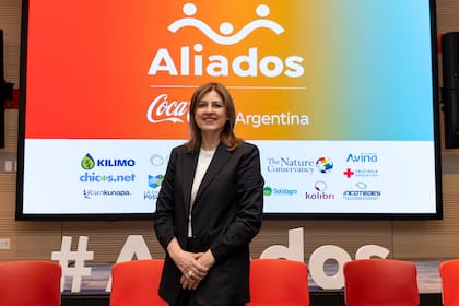 Silvina Bianco, directora de Sustentabilidad para Argentina y Uruguay de Coca-Cola, celebrando los dos años de la plataforma Aliados.