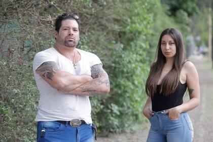 Silvio Gastón Canteros y su pareja, Florencia López; él fue señalado como narcotraficante y recibió el apodo de El Patrón del Oeste; estuvo preso más de dos años hasta que la Justicia determinó que la causa en su contra había sido "armada"