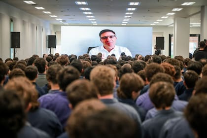 Silvio Illi, actual presidente y CEO de Auto Alliance Thailand, recordó su tiempo en la escuela