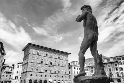 Símbolo del Renacimiento italiano, el David fue creado por el pintor y escultor florentino Miguel Ángel. 