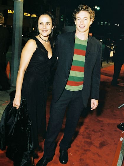 Simon Baker se casó con la actriz australiana Rebecca Rigg en 1998