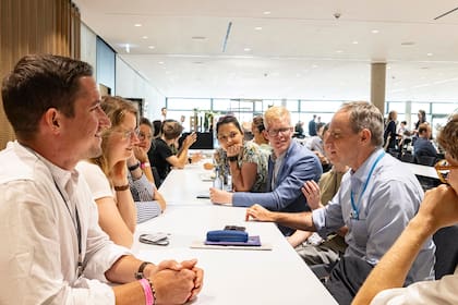 Simon Johnson, ganador del premio Nobel de Economía en 2024, en Lindau Meeting 2025