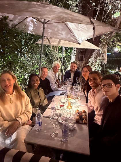 Simone Biles en un café de Recoleta