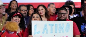 Apoyo hispano a Trump sigue cayendo: ¿Podrá revertirlo?