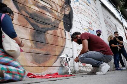 Despedida al ídolo en la cancha de Argentinos Juniors el dia de la muerte de Diego Maradona