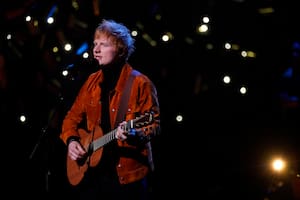 En Equals, su nuevo disco, Ed Sheeran encuentra inspiración en la paternidad y en su pareja