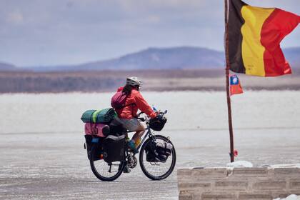 Sin dejarse paralizar por el miedo, una a una, Paola atravesó las fronteras de Centroamérica y Sudamérica.