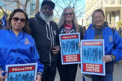 Sin pago de la hipoteca, inmigrantes deportados arriesgan la ejecución hipotecaria y la pérdida de su vivienda