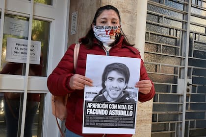 Cristina Castro, madre del joven desaparecido, criticó al ministro Sergio Berni