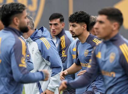 Sin Russo, el plantel de Boca hizo trabajos físicos, ordenados por el preparador Cristian Aquino.