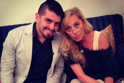 Sinagra junto a Diego Jr., el hijo que tuvo con Maradona en 1986