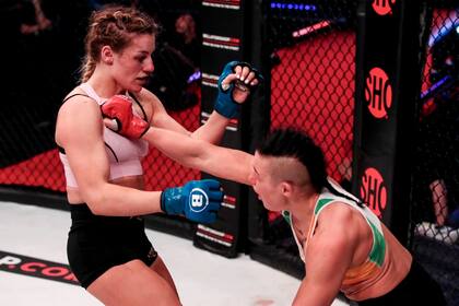 La deportista de 39 años debutó profesionalmente en 2015 y rápidamente llamó la atención por su capacidad para definir peleas por nocaut