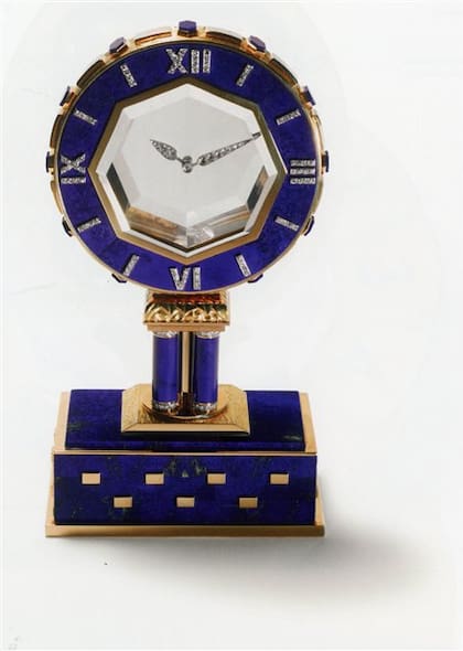 Sir Yadavindra Singh (foto superior), maharajá de Patiala, con el collar de ceremonia en diamantes y platino que se aprecia en la imagen inferior