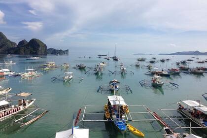 Sitio paradisíaco para los turistas, aunque 10 millones de filipinos prefieren irse al extranjero para escapar de la pobreza.