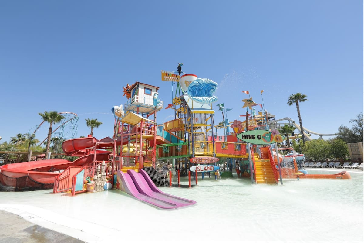 Six Flags se despide de EE.UU.: estos son los parques de diversiones que cierran en 2025