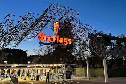 Six Flags vendió siete de sus parques para optimizar su cartera y enfocarse en las instalaciones que generan mayor rendimiento
