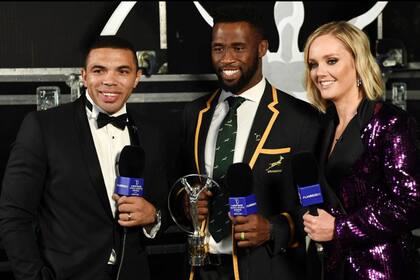 Siya Kolisi, el primer capitán negro en 126 años de historia de Springboks, fue campeón mundial en Japón 2019; Habana, que alzó la Copa Webb Ellis en Francia 12 años antes, considera que el reciente logro de Sudáfrica puede ser aun más grande que los de 1995 y 2007 sumados.