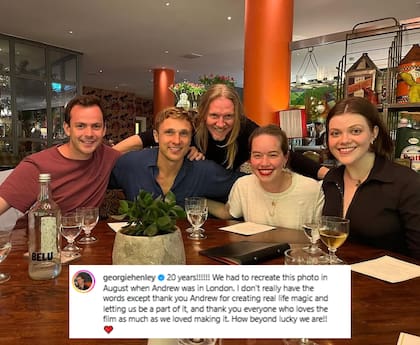 Skandar Keynes, William Moseley, Andrew Adamson, Anna Popplewell, Georgie Henley se reencontraron a 20 años del estreno de Las Crónicas de Narnia (Foto: Instagram @georgiehenley)