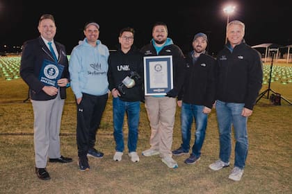 Sky Elements sumó su undécimo récord Guinness con este espectáculo de drones