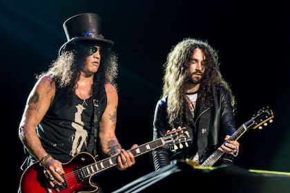 Slash con Frank Sidoris, uno de los integrantes de The Conspirators