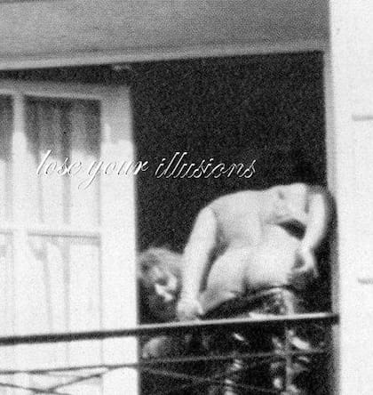 Slash mostró la cola desde una ventana del hotel Hyatt. El juez Bonifati entendió que el desnudo del guitarrista afectaba “el bien jurídico de la honestidad, en especial el pudor de la juventud”.