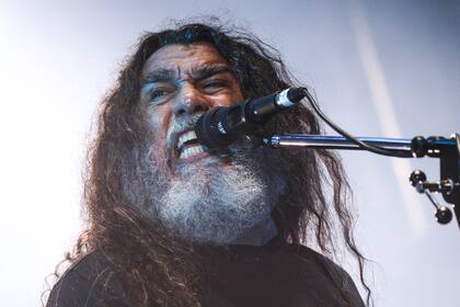 Tom Araya en acción. Slayer aportó la cuota de violencia necesaria de la jornada